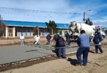 Pavimentan un nuevo tramo de la calle Echelaine