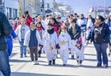 Miles de personas participaron del acto por el aniversario de Ushuaia