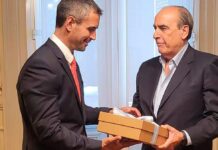 Igual que Cavallo en 2001, Milei pide “superpoderes”