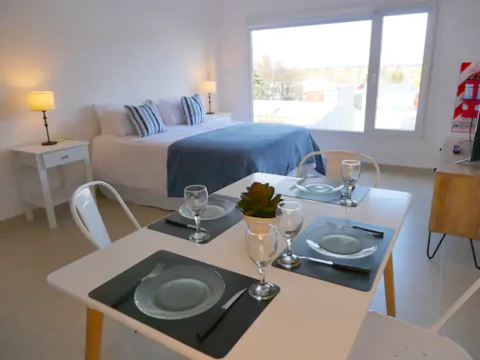 9ab4305b-3a06-46e5-a85b-bc3527111633