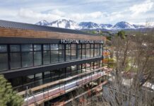 Avanzan los trabajos de cerramiento externo en la ampliación del Hospital Ushuaia