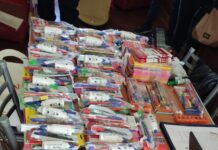 Detuvieron a un portero que vendía útiles robados en su escuela