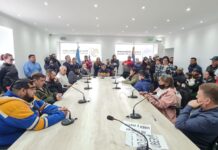 Concejales recibieron a los choferes que piden la habilitación de UBER