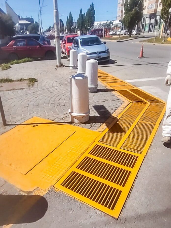 photo_5008473102191013270_y