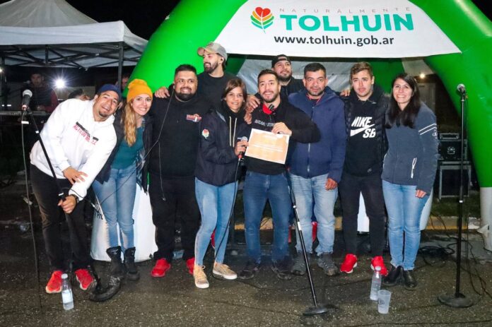 photo_5149866724110216446_y