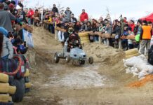 Volvió la carrera de autos locos en Tolhuin