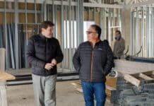 Melella recorrió los avances de obra la escuela n°40