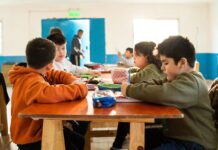 “Aprendo en mi Barrio”: Continúa el apoyo escolar a estudiantes durante todo el año