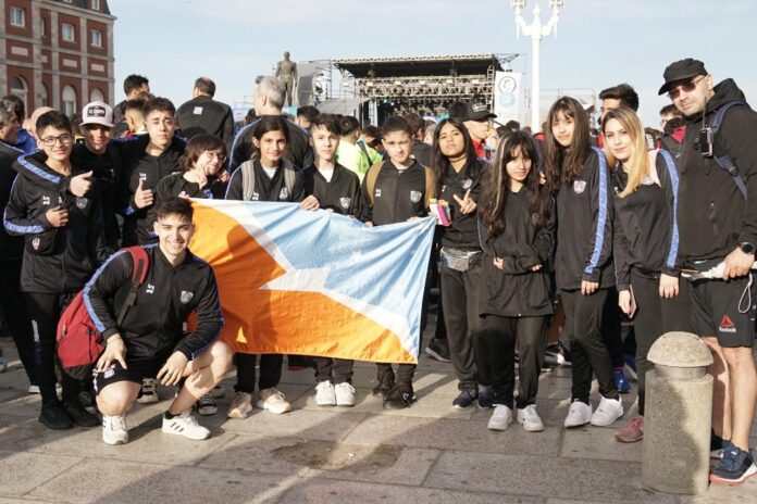 photo_5093677011301411969_y