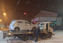 Circulaba zigzagueando, borracho, sin licencia ni seguro