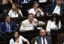 La maniobra del gobierno para privatizar Aerolíneas