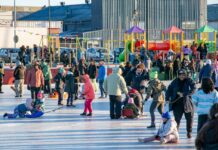 Cientos de vecinos disfrutaron la pista de hielo del Cono de Sombras