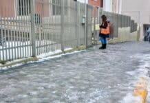 Notifican a frentistas que deben mantener sus veredas despejadas de nieve y hielo