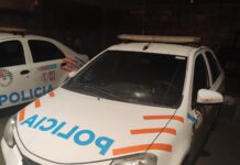 Un grupo de jóvenes atacó un patrullero en Río Grande