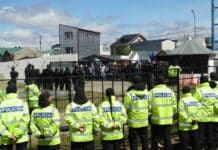 “Dicen que tenemos una legislatura abierta y está rodeada de milicos”