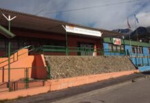 En la Escuela 16 reclaman verificar las licencias de los docentes