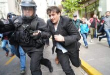 Quién es Fran Fijap, el youtuber linchado en la manifestación universitaria