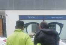 Lo agarraron robando un pantalón