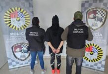 Tres detenidos por el incendio de un auto