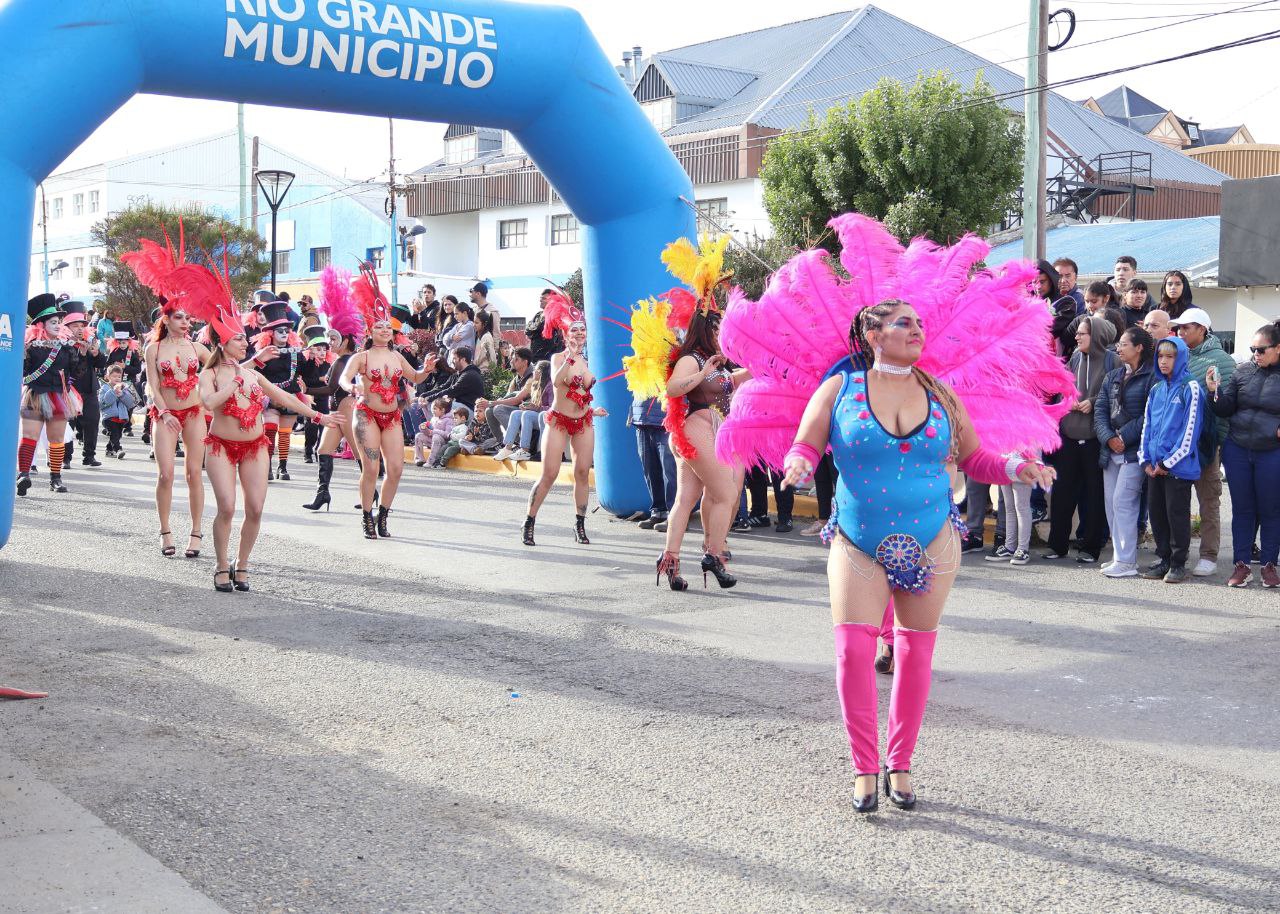 Más de 500 artistas de la provincia participaron del Carnaval en Río Grande