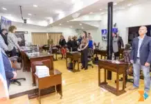 La Legislatura se prepara para una sesión sin proyectos para tratar y en medio de una protesta