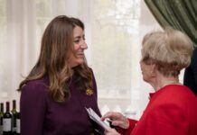 Milei ascendió a la embajadora que propone abandonar el reclamo de Malvinas