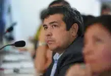 “Pasarse a otro partido político es deshonesto”