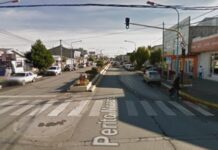 Quiso cruzar la calle corriendo y la atropelló un auto