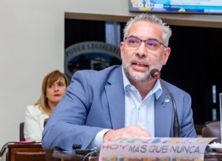 “No quieren tener presupuesto porque quieren hacer y deshacer como les plazca”