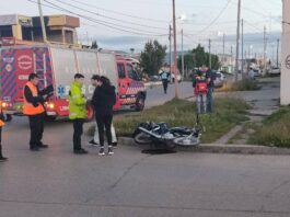 Un motociclista herido en un choque