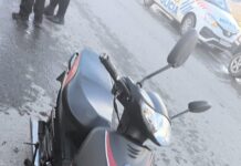 Se cayó de la moto y terminó en el hospital