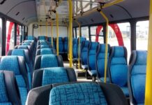 Se pelearon en el colectivo y terminaron en la comisaría