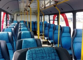 Se pelearon en el colectivo y terminaron en la comisaría