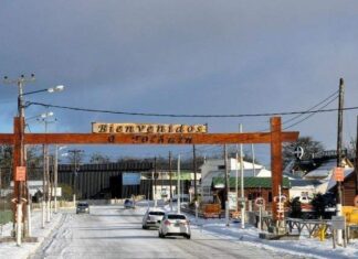 Policías salvaron a un bebé que se ahogaba