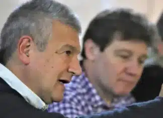 “Todo pasa porque el gobernador Gustavo Melella no se arrodilla”