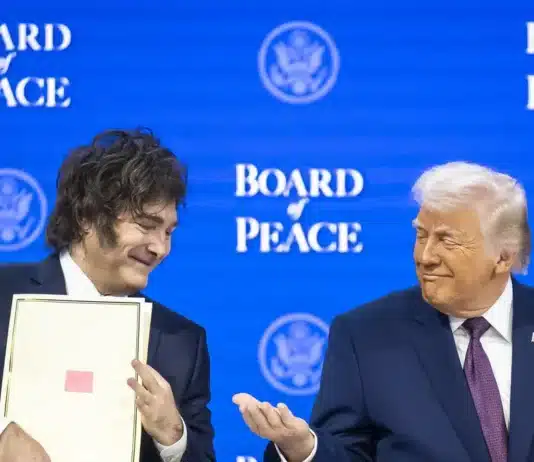 El gobierno fueguino cuestionó la adhesión de Milei al Consejo de la Paz