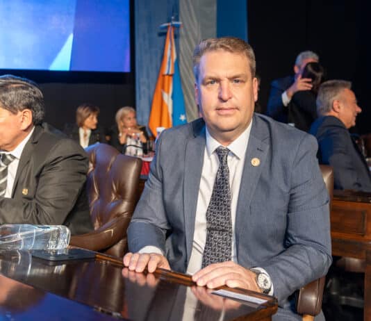 Von der Thusen pide achicar el Estado: “En Ushuaia reordenaron el gabinete, pero en las otras ciudades no”