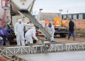 Avanzan con trabajos de pavimentación en diferentes puntos de la ciudad