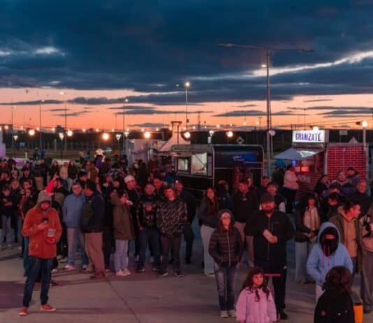 Hoy se despide el Patio Gastronómico con la presentacion de la Celso Cumbé