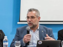 “El ajuste hay que hacerlo en el área política, en los funcionarios”