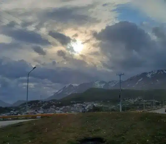 Ushuaia sigue en alerta por fuertes vientos