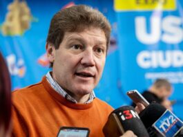 “La reforma es para terminar con privilegios y achicar el gasto político”