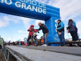 El municipio de Río Grande acompañó la rampa simbólica de La vuelta a la Tierra del Fuego