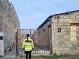 Robaron carritos del super y les cayó un allanamiento