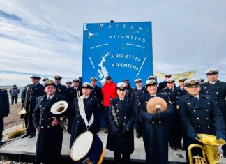 Tierra del Fuego celebró su cumpleaños con una placa hecha en acero argentino