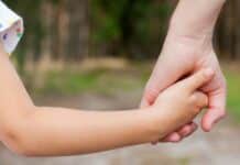 Cómo es el programa de Acogimiento Familiar diferente a una adopción