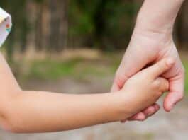 Cómo es el programa de Acogimiento Familiar diferente a una adopción