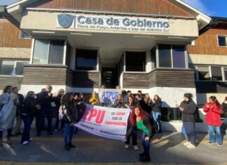 Profesionales universitarios denuncian “congelamiento salarial político”