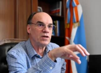 “Están llevando a la institucionalidad de la provincia a una disputa personal”