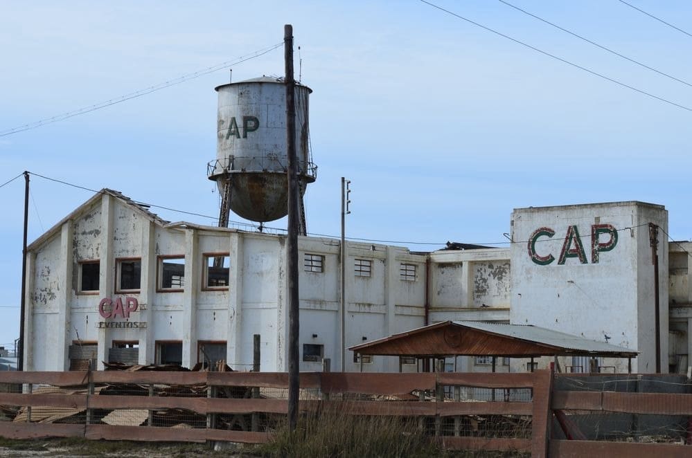 Presentarán el proyecto “Recuperemos el CAP” para rescatar el histórico frigorífico de Río Grande